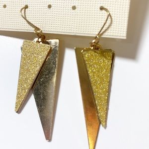 ❤️ 3/20 Retro 80’s Triangle Gold Earrings